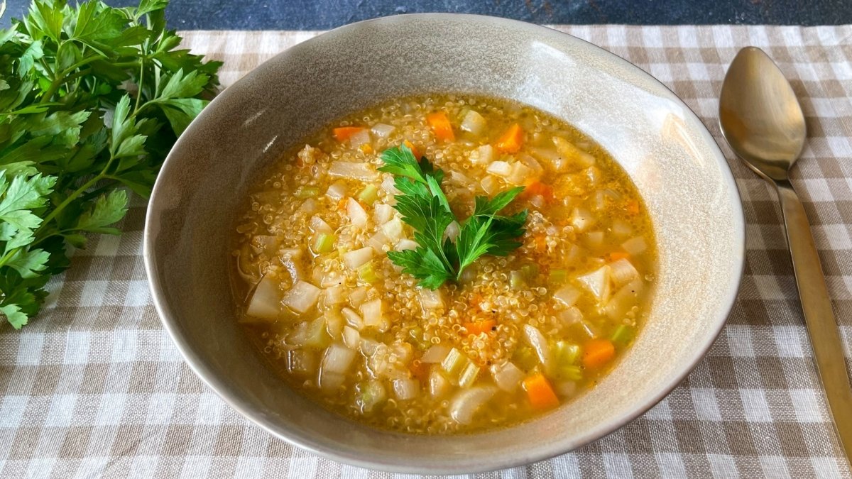 Sopa de quinua, credits to Bon Viveur